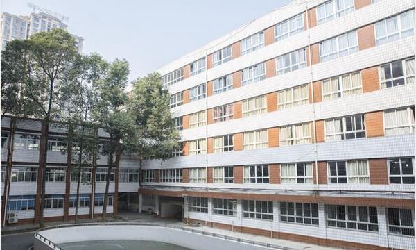 2019年四川省工業貿易學校招生簡介