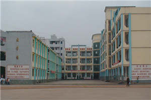 廣元劍閣職高學(xué)校