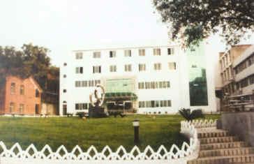 瀘州醫學院衛生學校招生