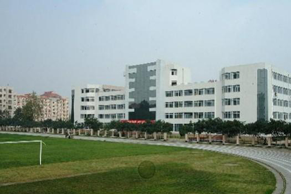 德陽職業(yè)學(xué)校
