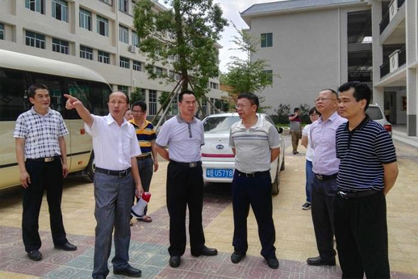 中專學校領導