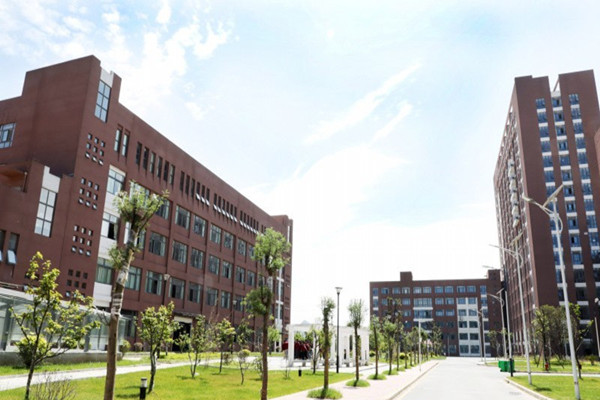 貴州航空工業(yè)技師學(xué)院汽車工程系