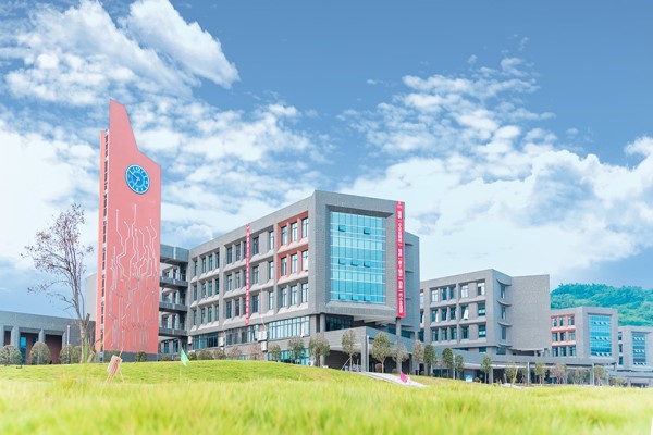 成都職業學校排名