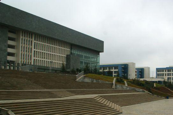貴陽職高學校