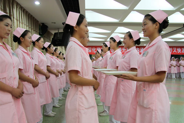 學生們在進行職業培訓