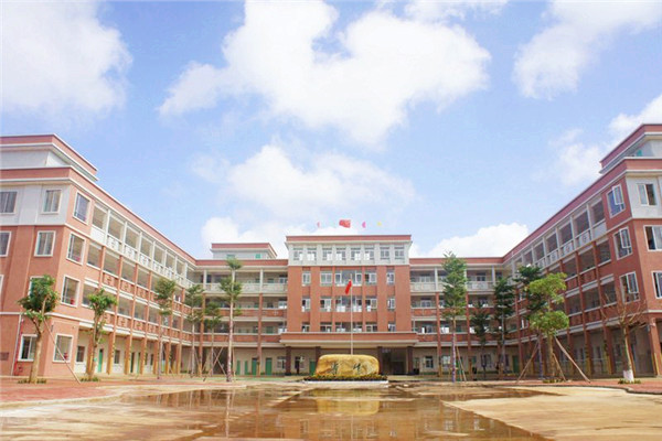 成都工業(yè)職業(yè)技術(shù)學(xué)校