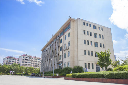 成都工業(yè)職業(yè)技術(shù)學(xué)院