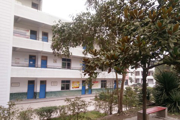 巴中職高學校